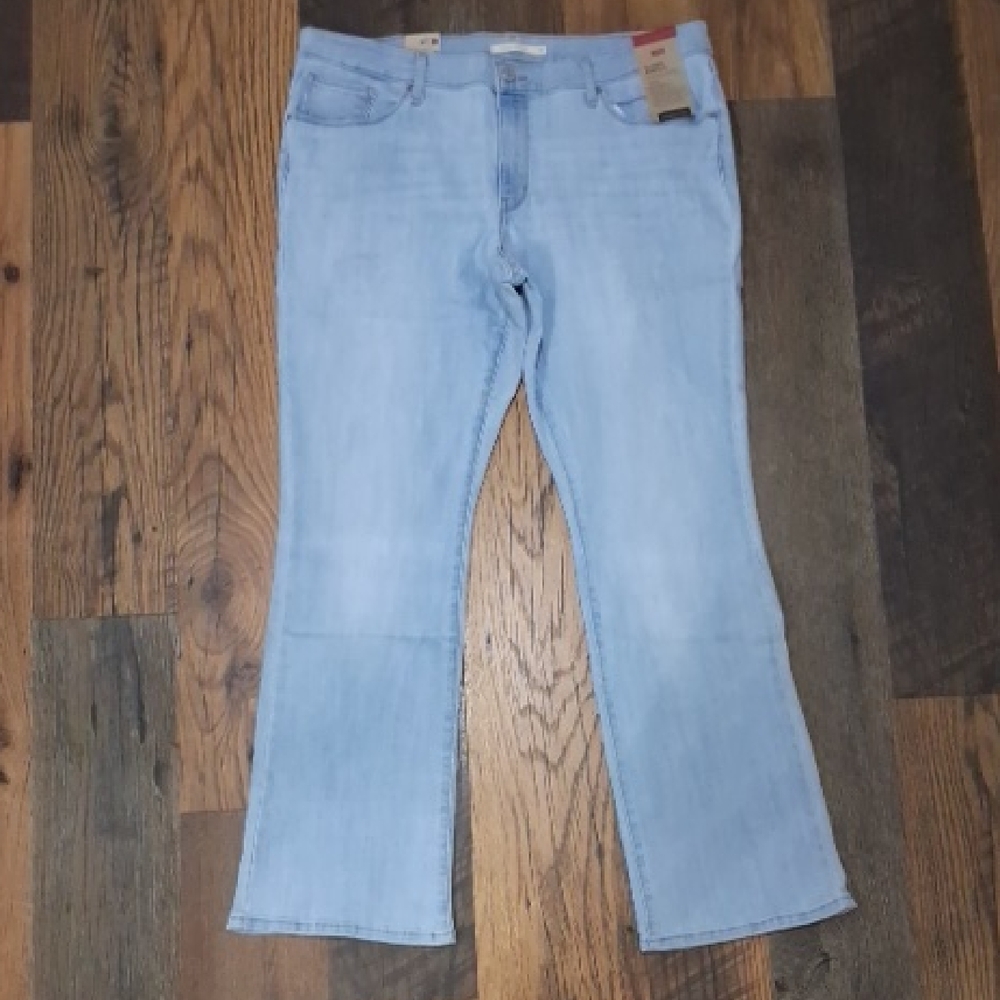 Levi's Light Wash Boot Cut Jeans